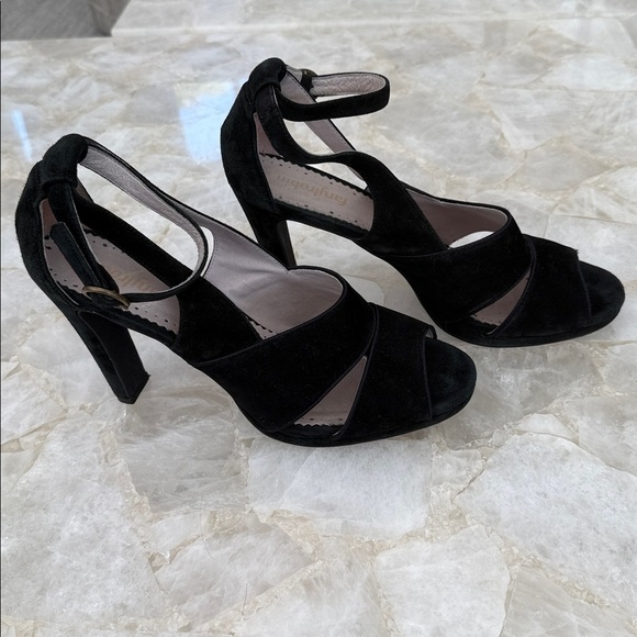 ANTHROPOLOGIE Farylrobin ‘Finella’ Velvet Sandals - Picture 15 of 16